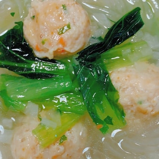 鶏つみれ団子と小松菜だいこんの春雨スープ